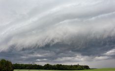 regn torden stormvejr vind mørke skybrud tordenvejr lyn 