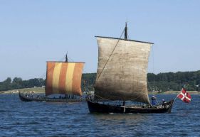 Havhingsten sejler ud på togt vikinge skibe Roskilde Korsør 